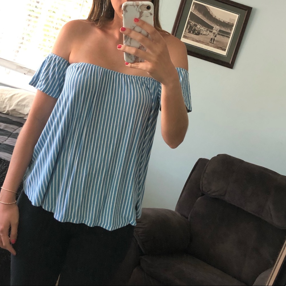 Strapless blue and white top